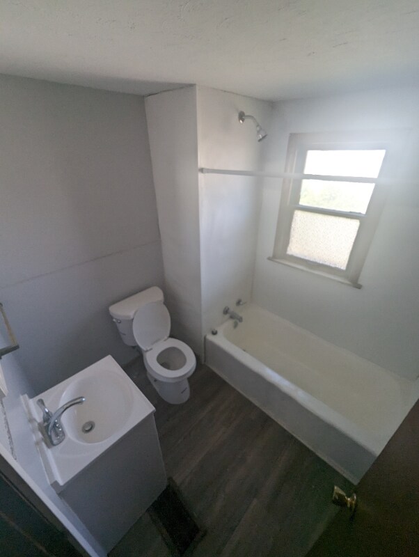 Foto del edificio - 1108 W 18th St