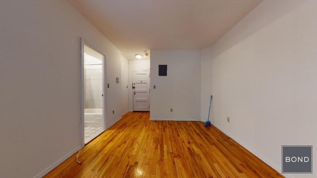 Foto del edificio - 415 E 73rd St