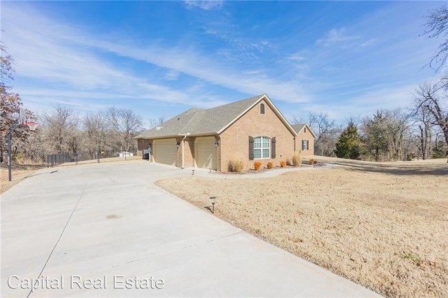 Building Photo - 4 br, 2.5 bath House - 12941 Willow Bay Dr.