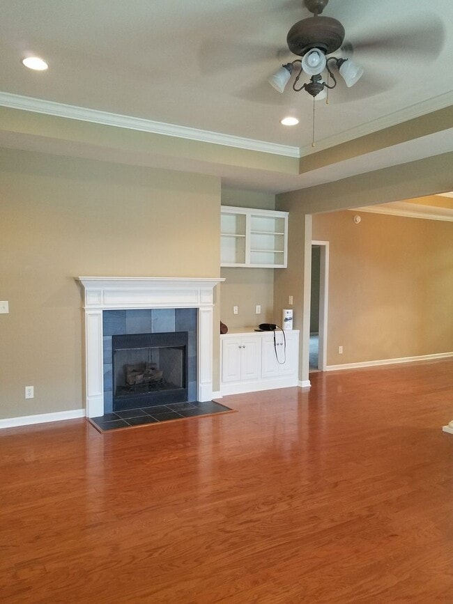 Building Photo - 4707 Mitford Cir