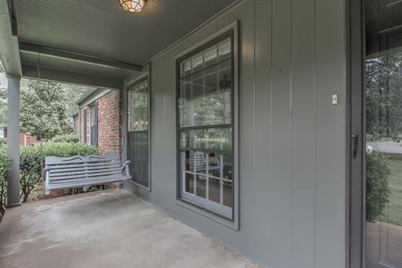 Foto del edificio - 520 Barrywood Dr