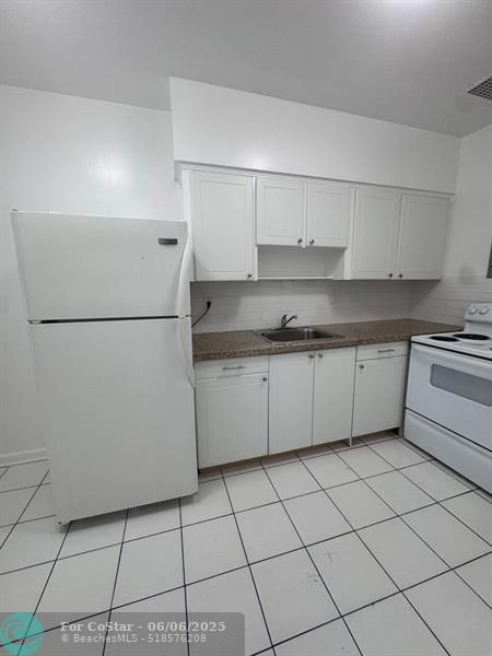 Foto del edificio - 306 N Lakeside Ct