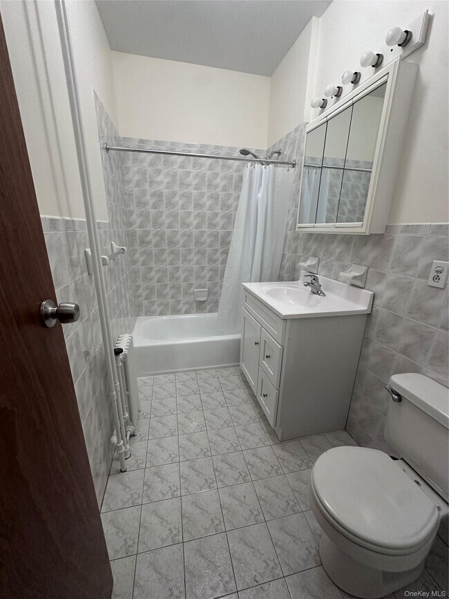 Foto del edificio - 19-39 Gates Ave