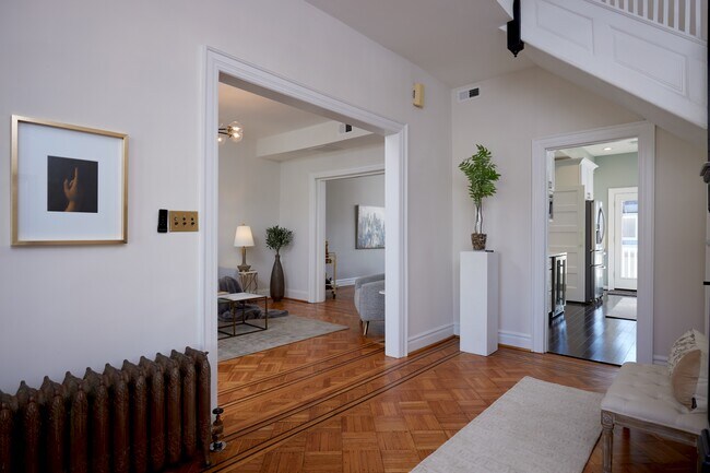 Foto del edificio - 1364 Oak St NW