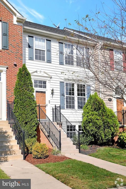 Shenandoah Springs Apartments for Rent with High Ceilings Ranson, WV