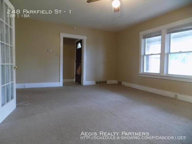 Foto del edificio - 248 Parkfield St