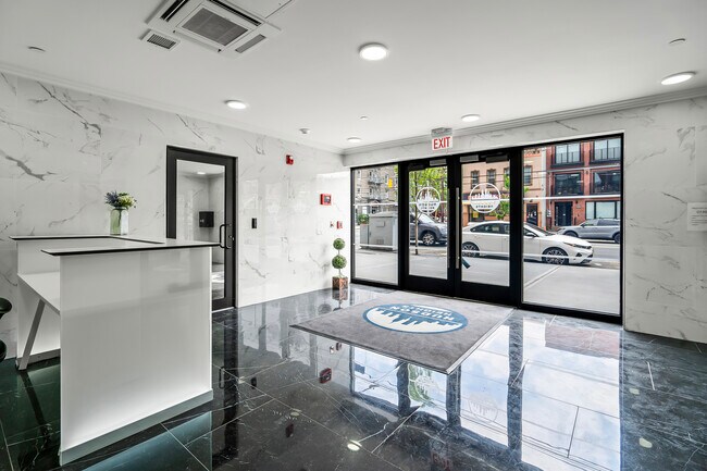 Foto del edificio - Hudson Heights