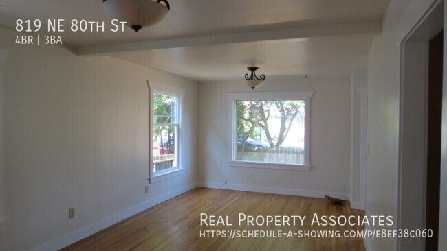 Foto del edificio - 819 NE 80th St