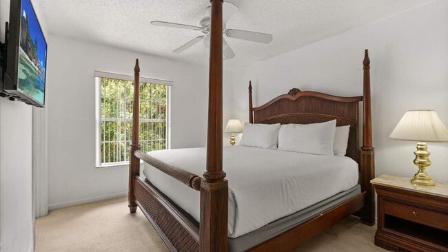 Building Photo - 4754 Vero Beach Pl