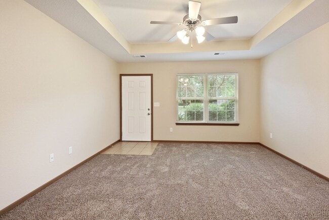 Building Photo - 3 bdrm 2 bath - Grain Valley