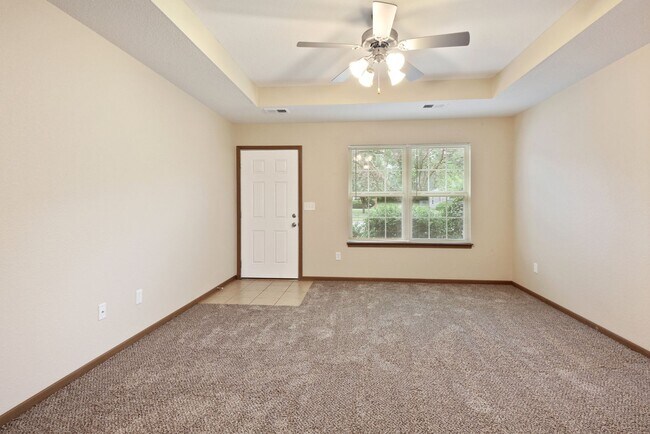 Foto del edificio - 3 bdrm 2 bath - Grain Valley