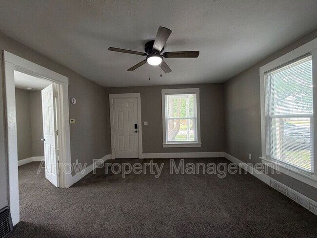 Foto del edificio - 2234 Dudley St