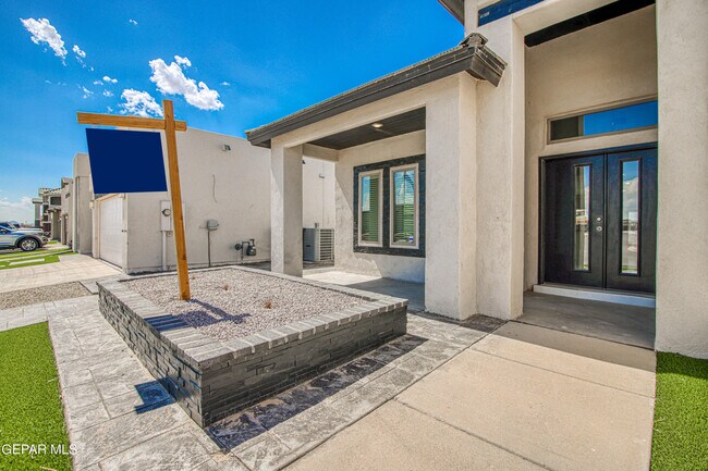 Building Photo - 12821 Methley Ave