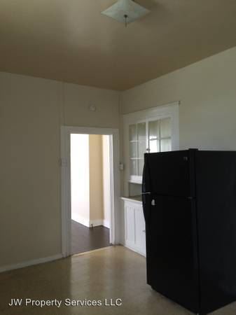 Building Photo - 2113 Lapeyrouse St