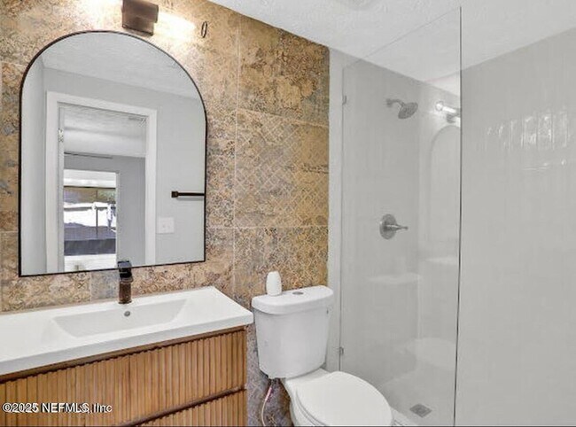 Building Photo - 1527 Monument Oaks Dr