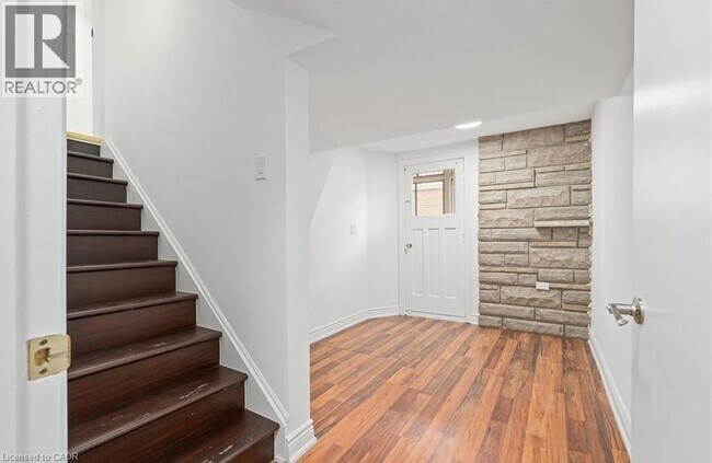 Photo du bâtiment - 29 Juanita Dr