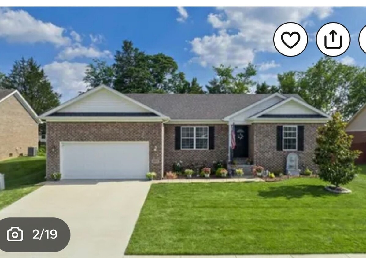 Primary Photo - 4 Bedroom Single Family Home in Boiling green