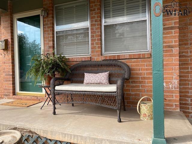 Foto del edificio - 4660 Briarwood Dr