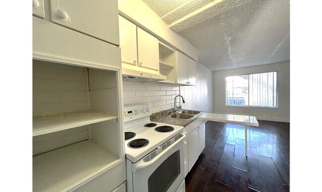 Foto del edificio - 301 W Helen St