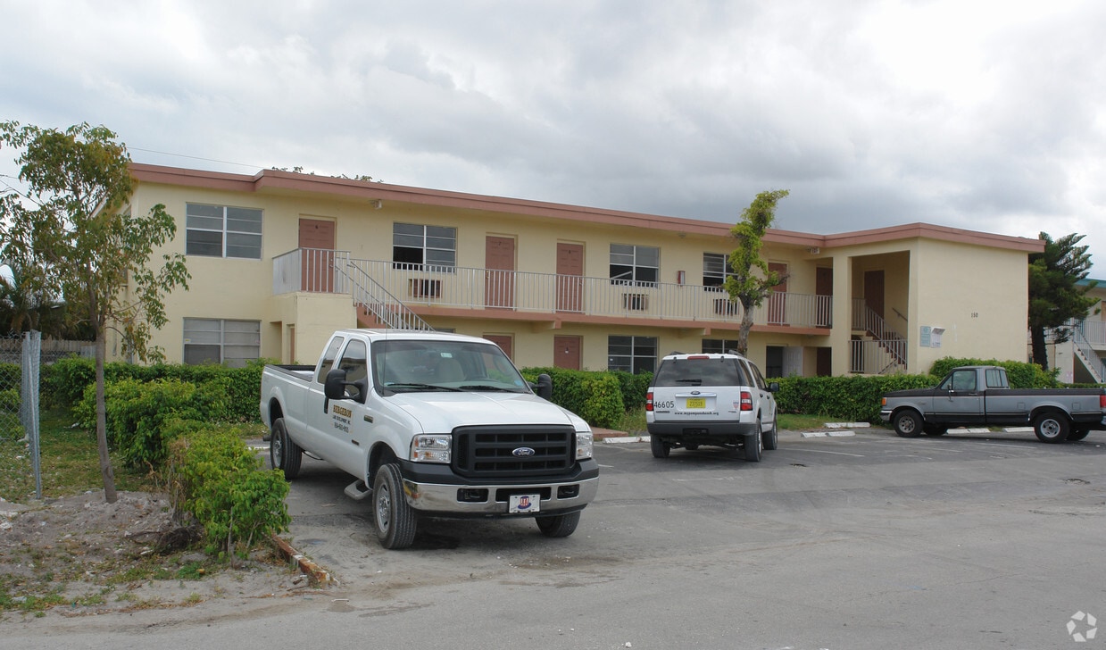 Building Photo - 150 SW 8th St