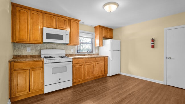 Building Photo - 727 Jaques Ave