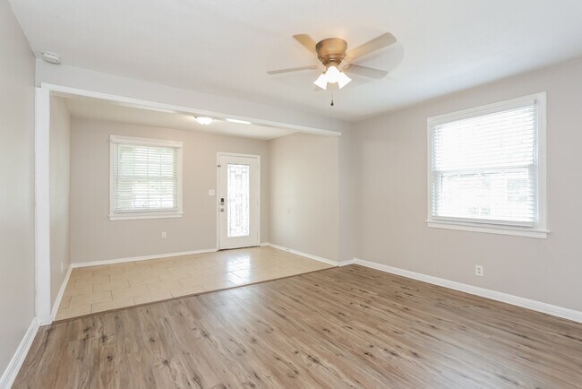 Foto del edificio - Charming 2-Bedroom Jacksonville Home