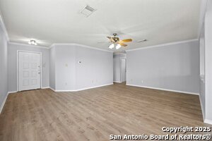 Foto del edificio - 7902 Chestnut Bear Dr
