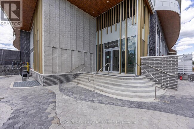 Photo du bâtiment - 1010 Sandy Beach Rd