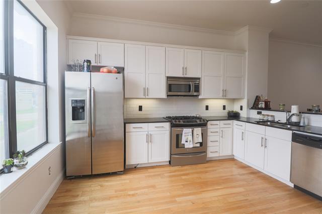 Building Photo - 708 Skyline Bluff Ct