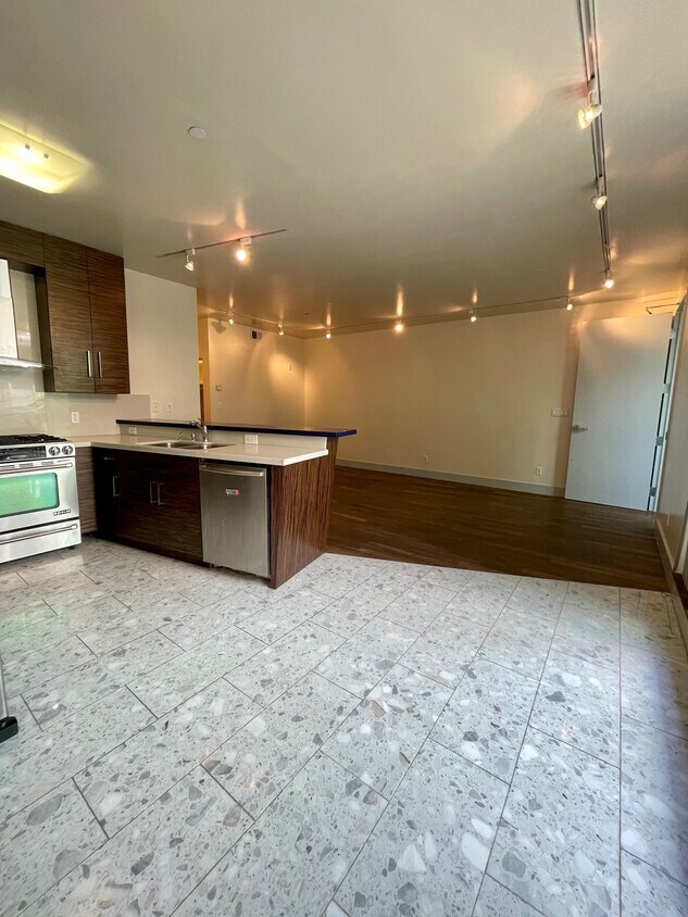 Primary Photo - 2863 California St