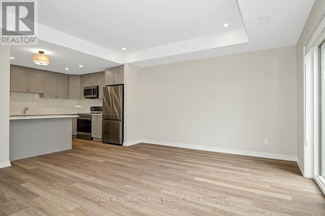 Building Photo - 169 David Lewis Private
