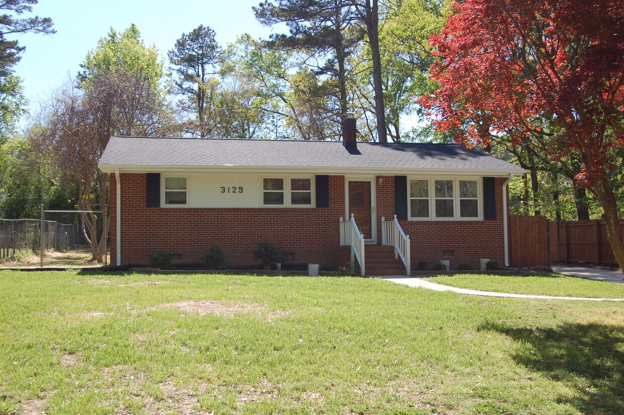 Foto principal - 3129 Ward Rd