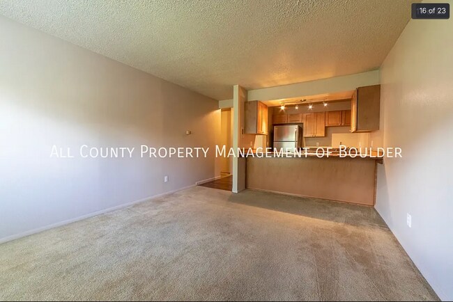Building Photo - 2707 Valmont Rd