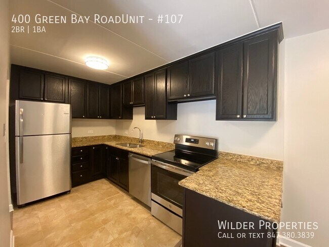 Foto del edificio - 400 Green Bay Rd