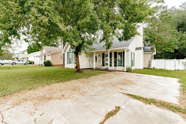 Building Photo - 251 Sausage Ln