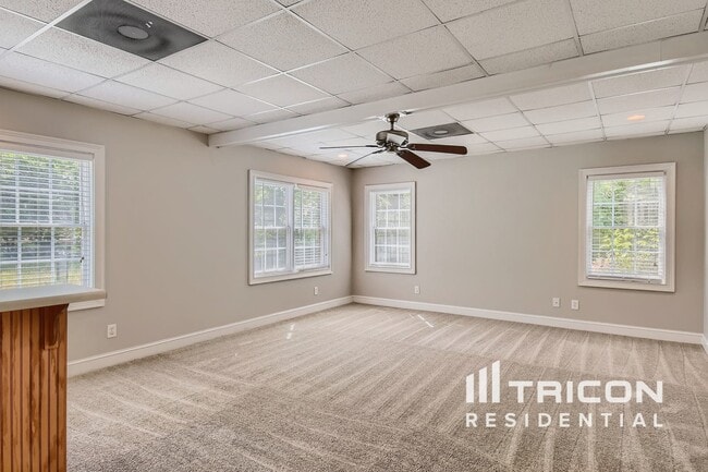 Building Photo - 609 Kristen Ct