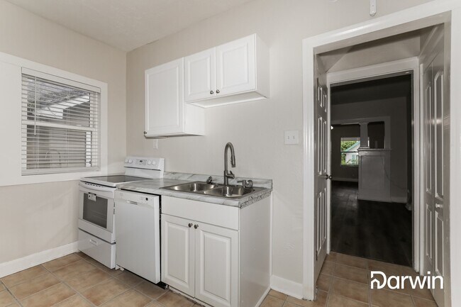 Foto del edificio - 824 Lasalle St