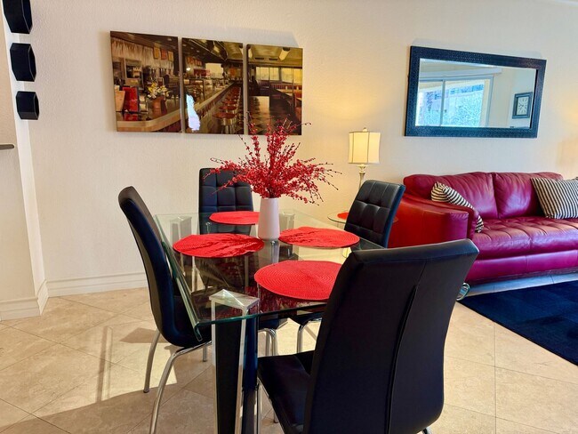 Foto del edificio - Meridian Luxury Condo in Resort Community on The Vegas Strip!