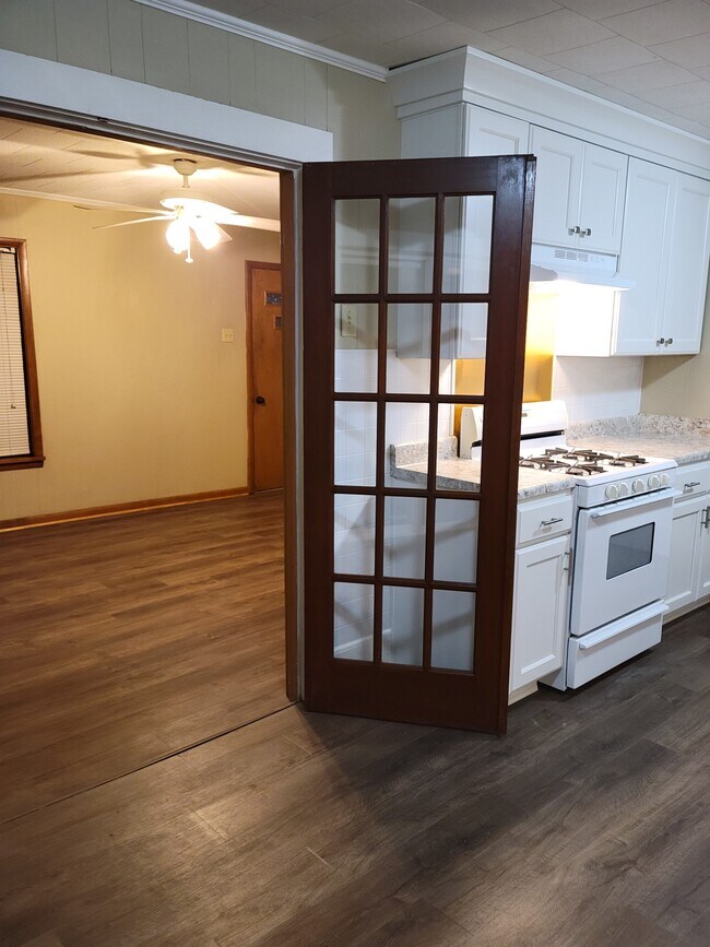 403 E Sevier St, Benton, AR 72015 House Rental in Benton, AR