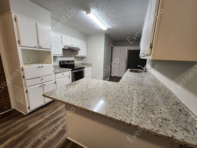 Building Photo - 624 Cannon Dr