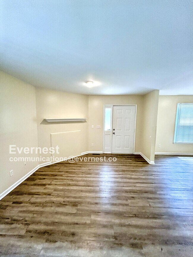 Foto del edificio - 1641 Cranberry Hill Ln
