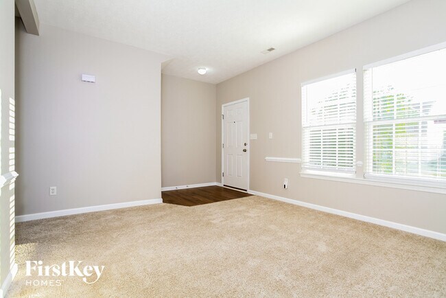 Foto del edificio - 5236 Man O War Dr