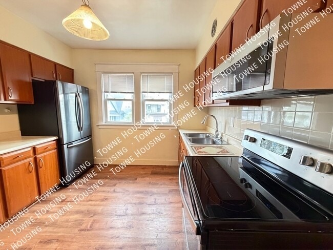 Foto del edificio - 144 Lovering Ave