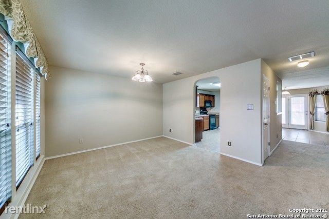 Building Photo - 3 br, 2.5 bath House - 268 Donalan Dr