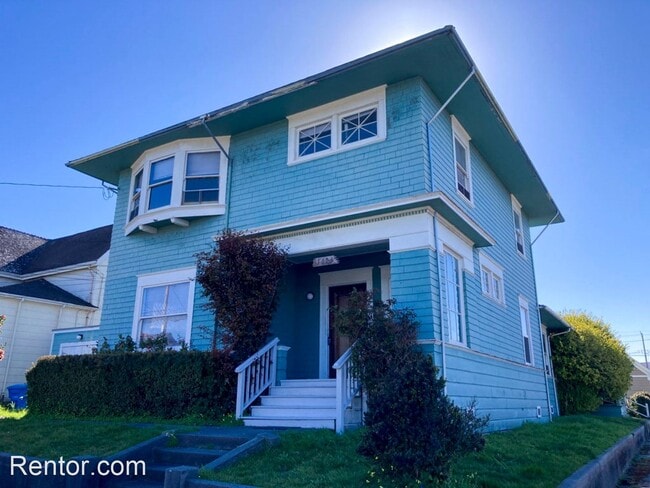 Building Photo - 4 br, 2 bath House - 1004 K St.