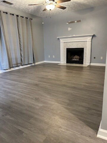 Building Photo - 995 Spring Ives Dr