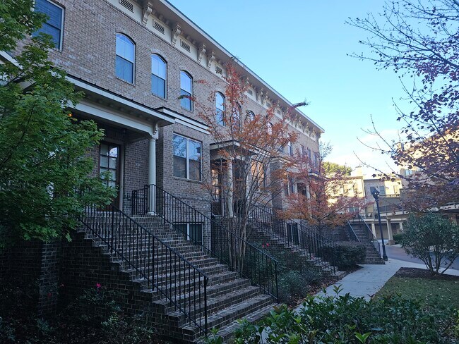 Building Photo - 543 Ansley Cir NE