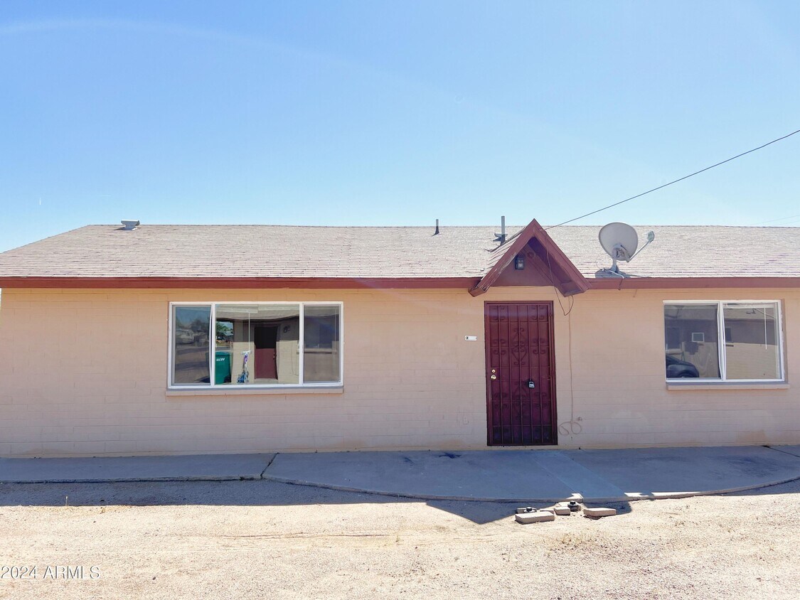 Primary Photo - 6413 E Avalon St