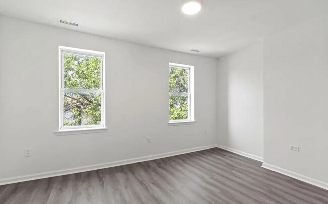 Foto del edificio - 4149 Lancaster Ave
