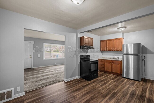 Foto del edificio - 6502 Lillian Ave